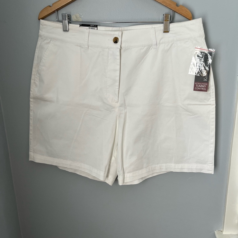 Kim Rogers White Bermuda Shorts‎ with Tailored Design
